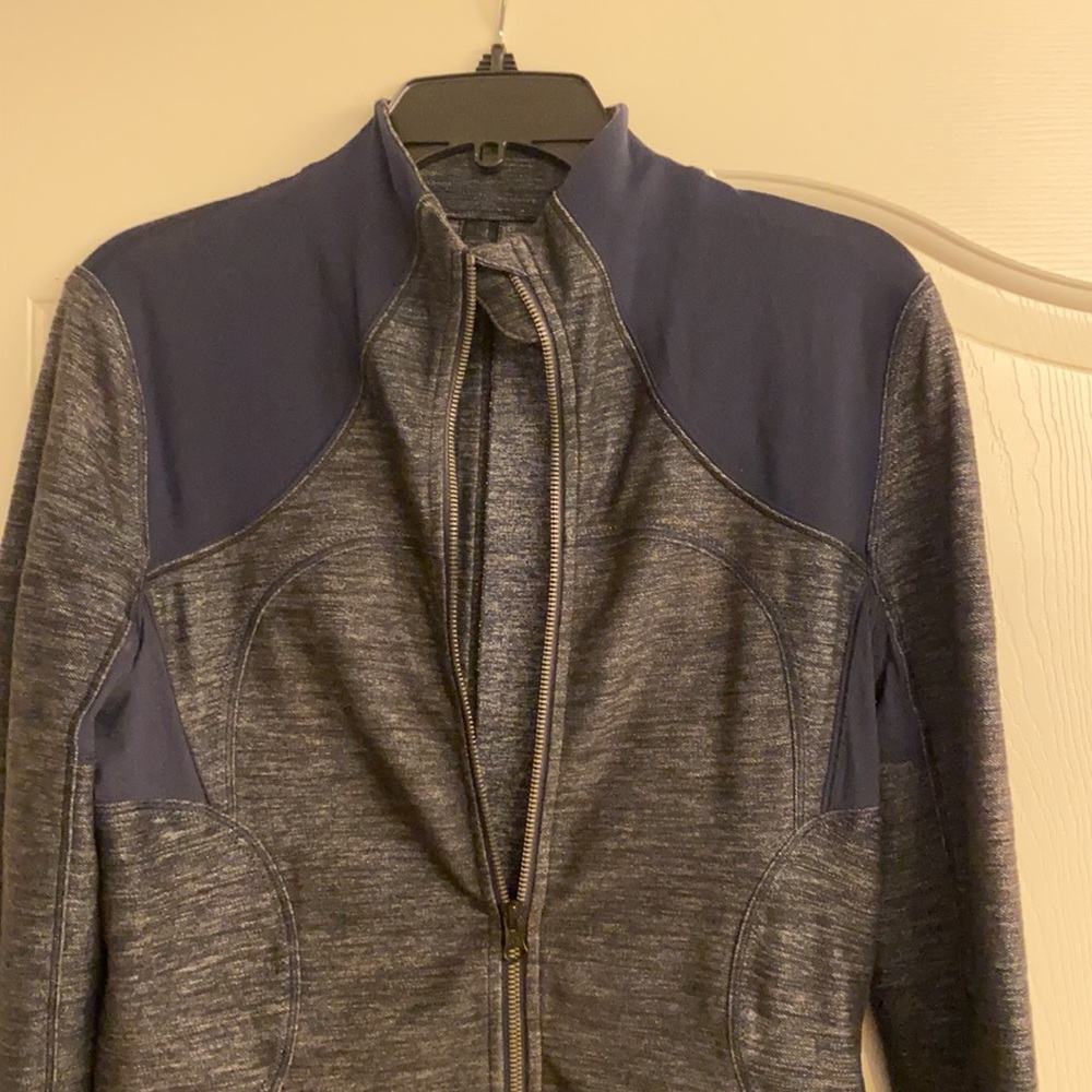 Lululemon jacket - Picture 3 of 3